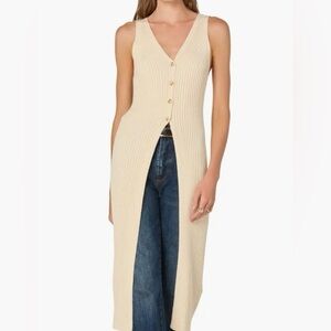 Astr Long Ribbed Sleeveless Button-Front Tunic in Cream
